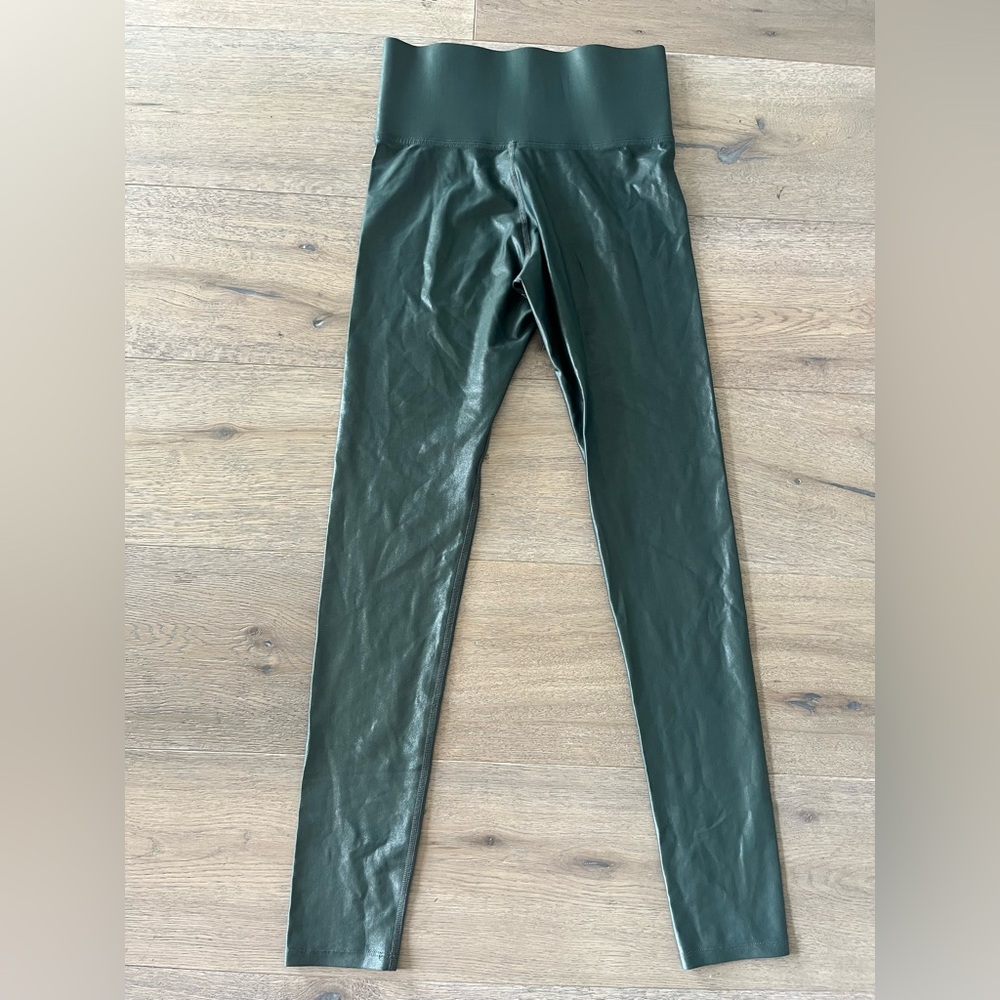 CARBON38 Shiny Gray Green High Rise Workout Leggings